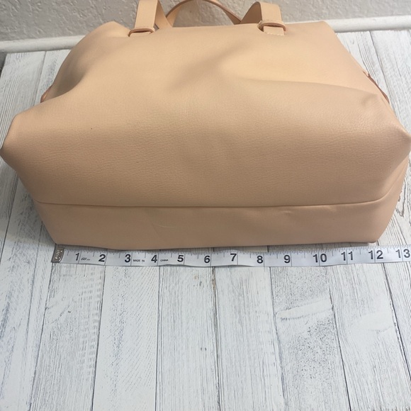 NWOT Pink satchel / Crossbody/ Shoulder bag with matching Sunglasses Case - Picture 8 of 11